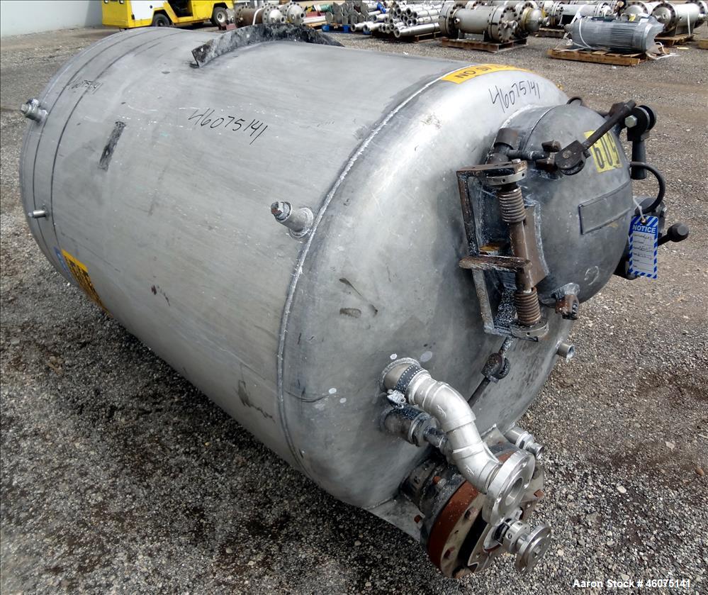Used Tank, 500 Gallon, 304 Stainless Steel, Vertical. Approximate 48" diameter x 60" straight side, dished top & bottom. Off center top entering Lightnin agitator, model XJCA-100, serial# 87/309324. ...