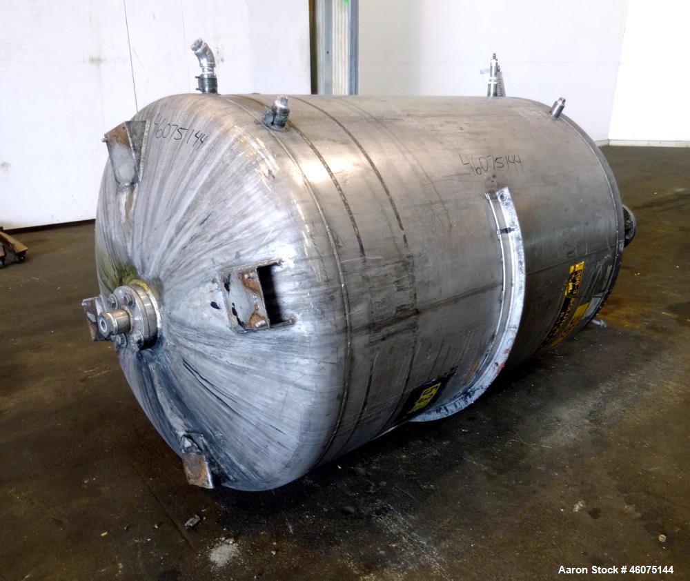 Used Tank, 500 Gallon, 304 Stainless Steel, Vertical. Approximate 48" diameter x 60" straight side, dished top and bottom. Off center top entering Lightnin agitator, model XJSS-117, serial# R02408943...
