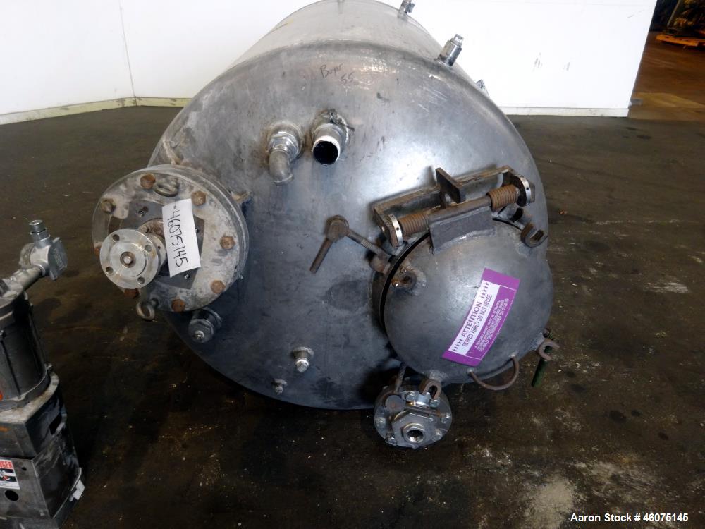 Used Tank, 500 Gallon, 304 Stainless Steel, Vertical. Approximate 48" diameter x 60" straight side, dished top and bottom. Off center top entering Lightnin agitator, model EKXJSS-117, serial# 97/0125...