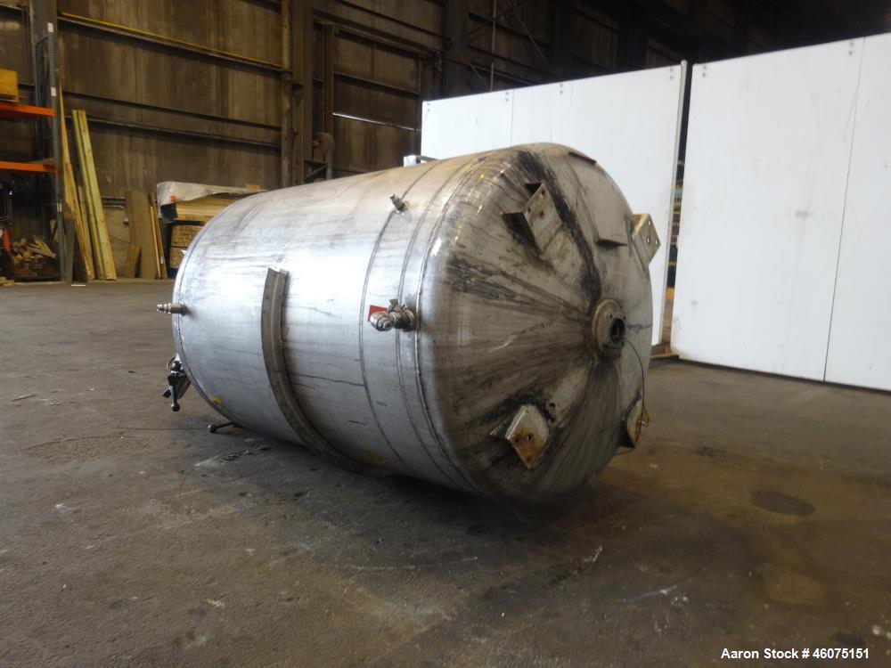 Used Tank, 500 Gallon, 304 Stainless Steel, Vertical. Approximate 48" diameter x 60" straight side, dished top and bottom. Off center top entering Lightnin agitator, model XJCA-33, serial# 97/G09166....