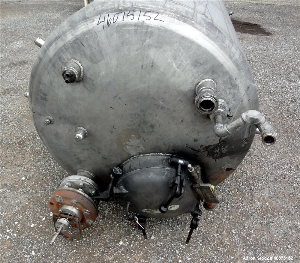 Used Tank, 500 Gallon, 304 Stainless Steel, Vertical. Approximate 48" diameter x 60" straight side, dished top & bottom. Off center top entering Lightnin agitator, model N33G33, serial# 746364. Shaft...