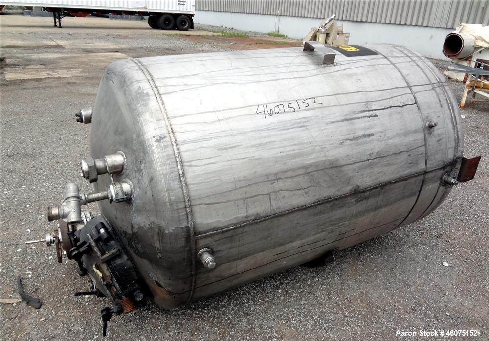 Used Tank, 500 Gallon, 304 Stainless Steel, Vertical. Approximate 48" diameter x 60" straight side, dished top & bottom. Off center top entering Lightnin agitator, model N33G33, serial# 746364. Shaft...