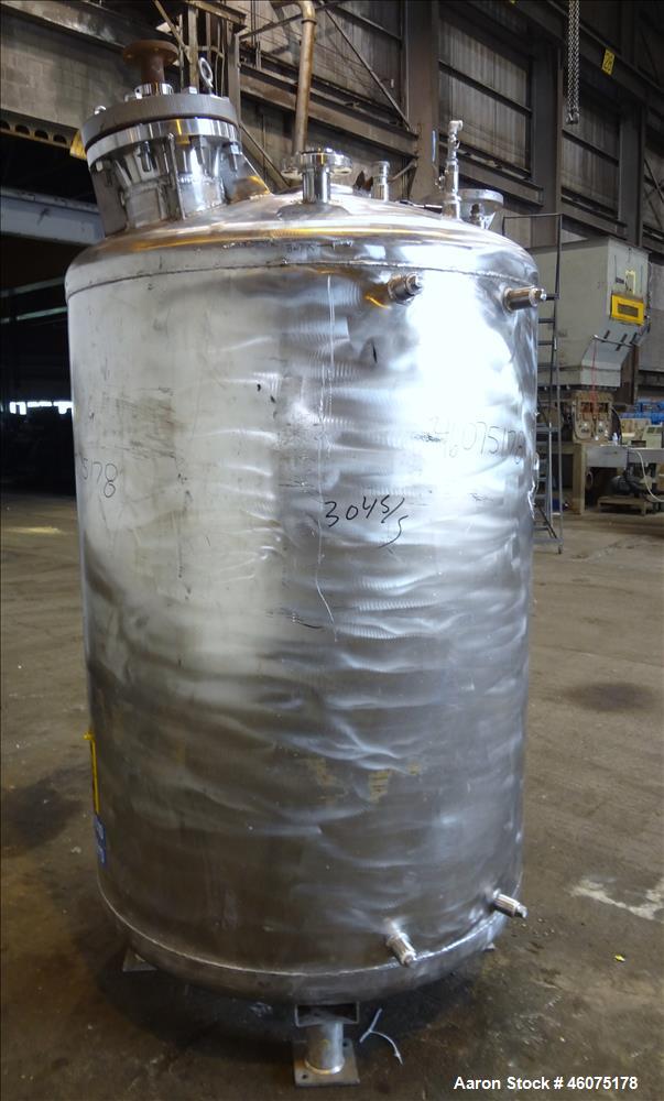 Used Tank, 500 Gallon, 304 Stainless Steel, Vertical. Approximate 48" diameter x 60" straight side, dished top & bottom. Off center top entering Lightnin agitator, model EKXJSS-200, serial# 98/G25854...