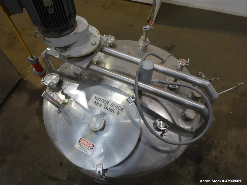Used Tank, Approximately 600 Gallon, 316 Stainless Steel, Vertical.