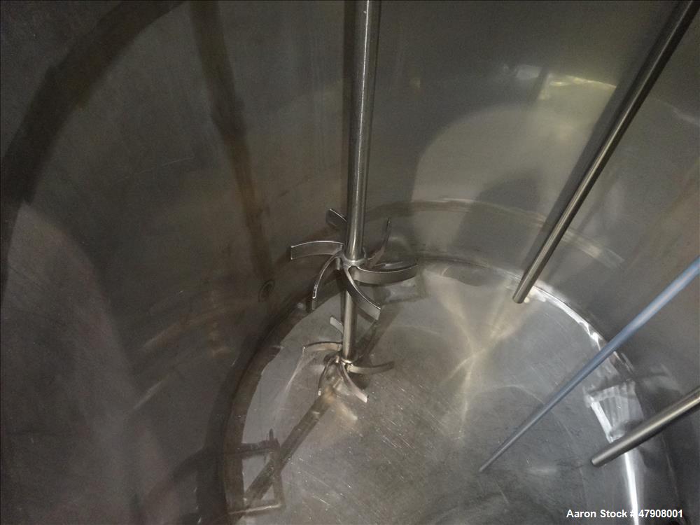 Used Tank, Approximately 600 Gallon, 316 Stainless Steel, Vertical.