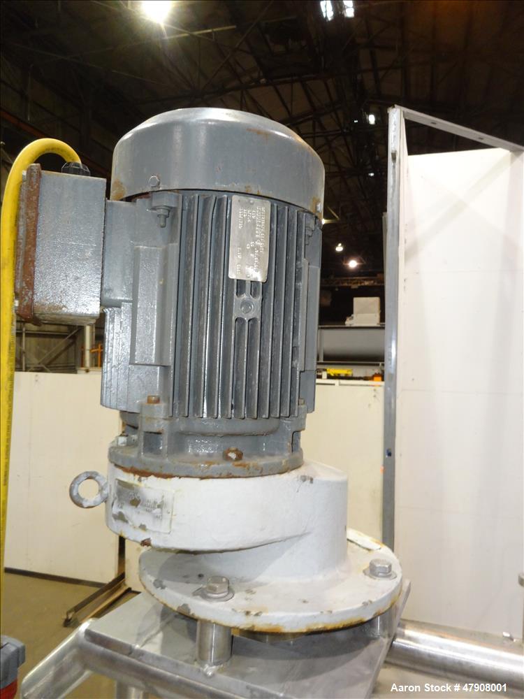 Used Tank, Approximately 600 Gallon, 316 Stainless Steel, Vertical.