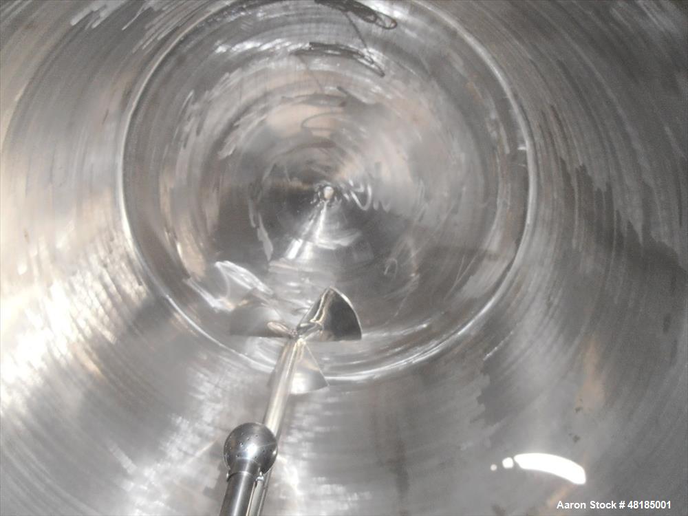 Used Mixing Tank, Approximate 850 Gallon, Stainless steel.