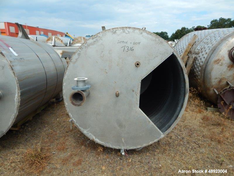 Used Tank, Approximately 800 Gallon.