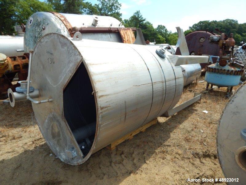 Used-Tank, Approximately 800 Gallon.