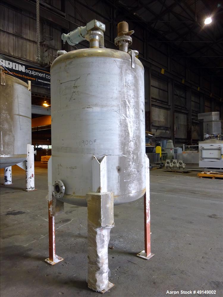 Used Mix Tank, Approximate 700 Gallon, 304 Stainless Steel, Vertical.