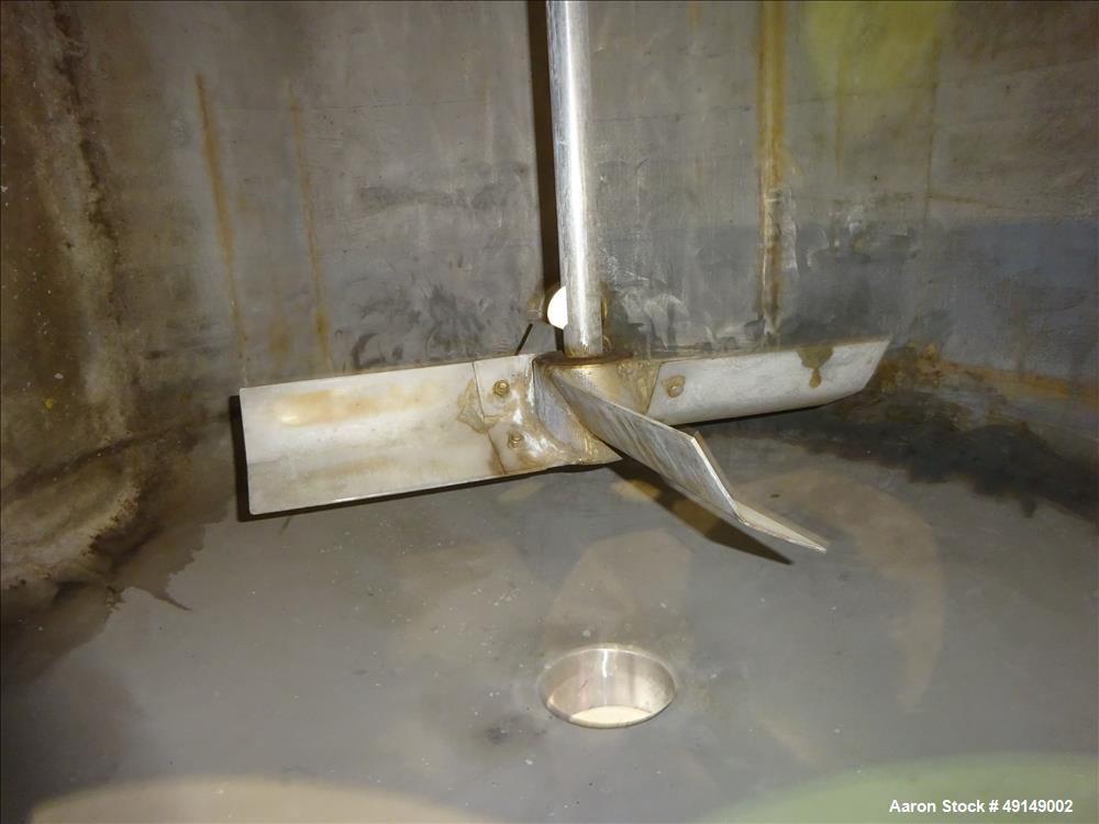 Used Mix Tank, Approximate 700 Gallon, 304 Stainless Steel, Vertical.