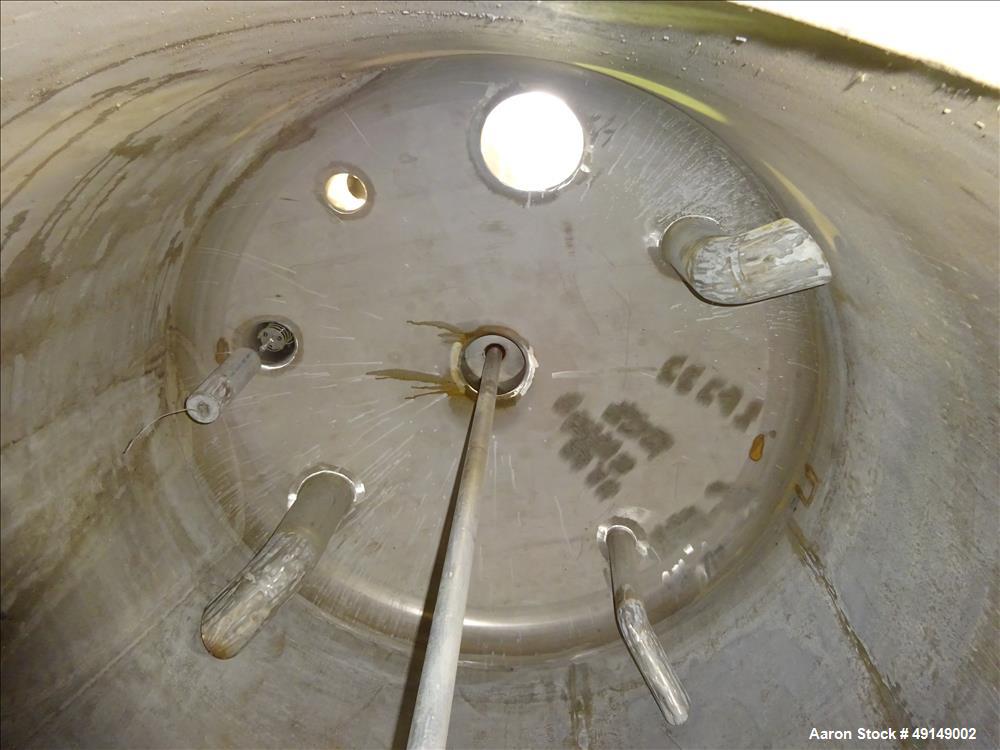 Used Mix Tank, Approximate 700 Gallon, 304 Stainless Steel, Vertical.