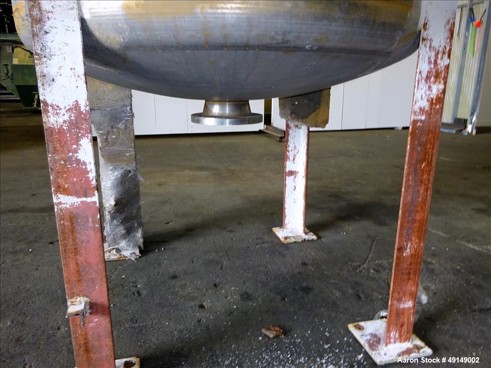 Used Mix Tank, Approximate 700 Gallon, 304 Stainless Steel, Vertical.