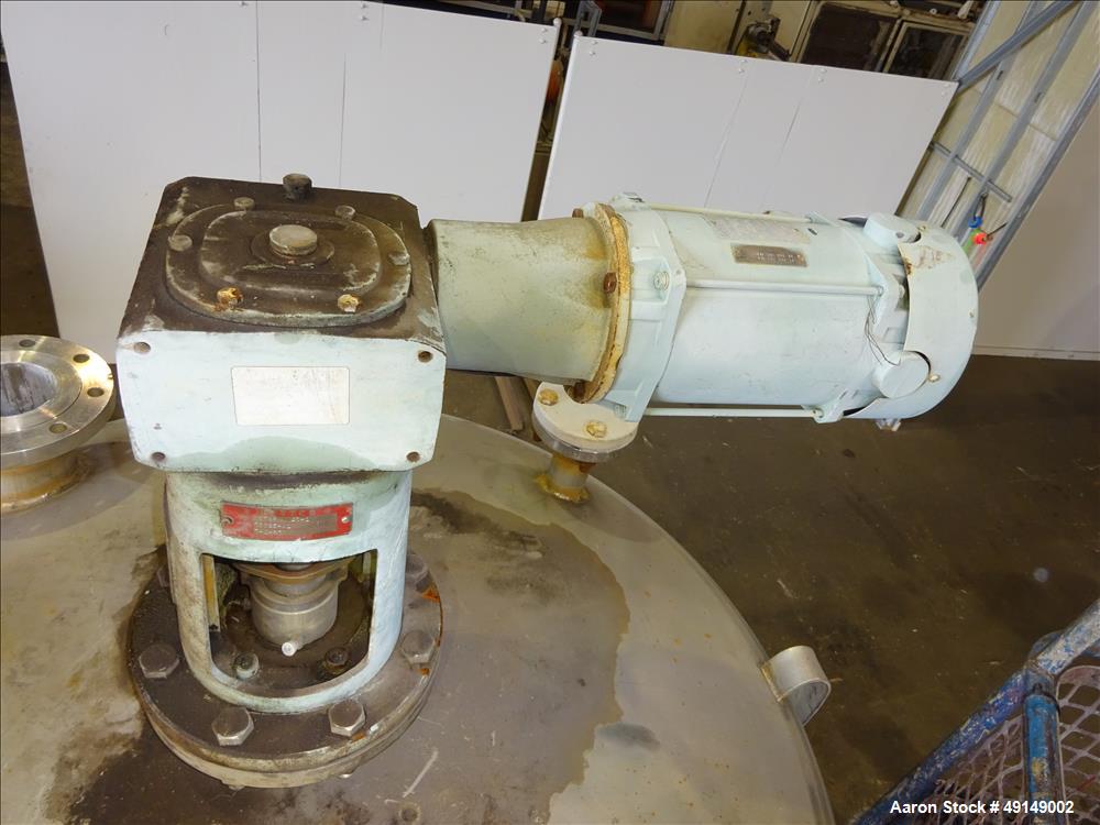 Used Mix Tank, Approximate 700 Gallon, 304 Stainless Steel, Vertical.