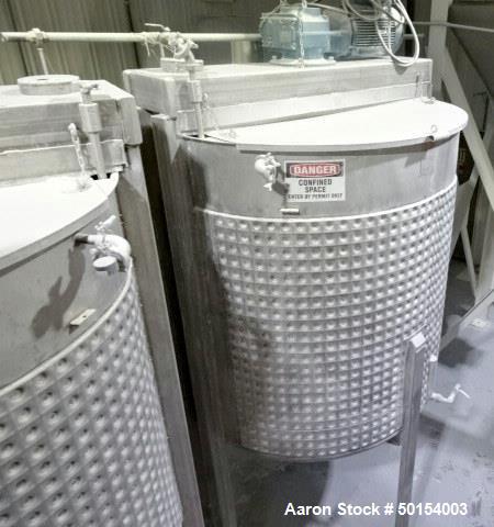 Used - Tank, 800 Gallon, Stainless steel, Vertical.