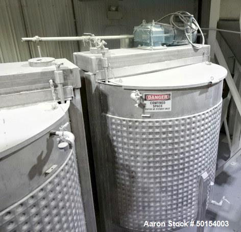 Used - Tank, 800 Gallon, Stainless steel, Vertical.