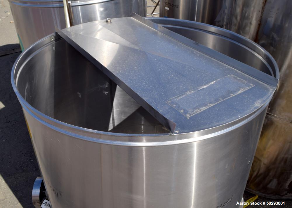 Used - Tank, Approximately 800 Gallon, Stainless Steel.