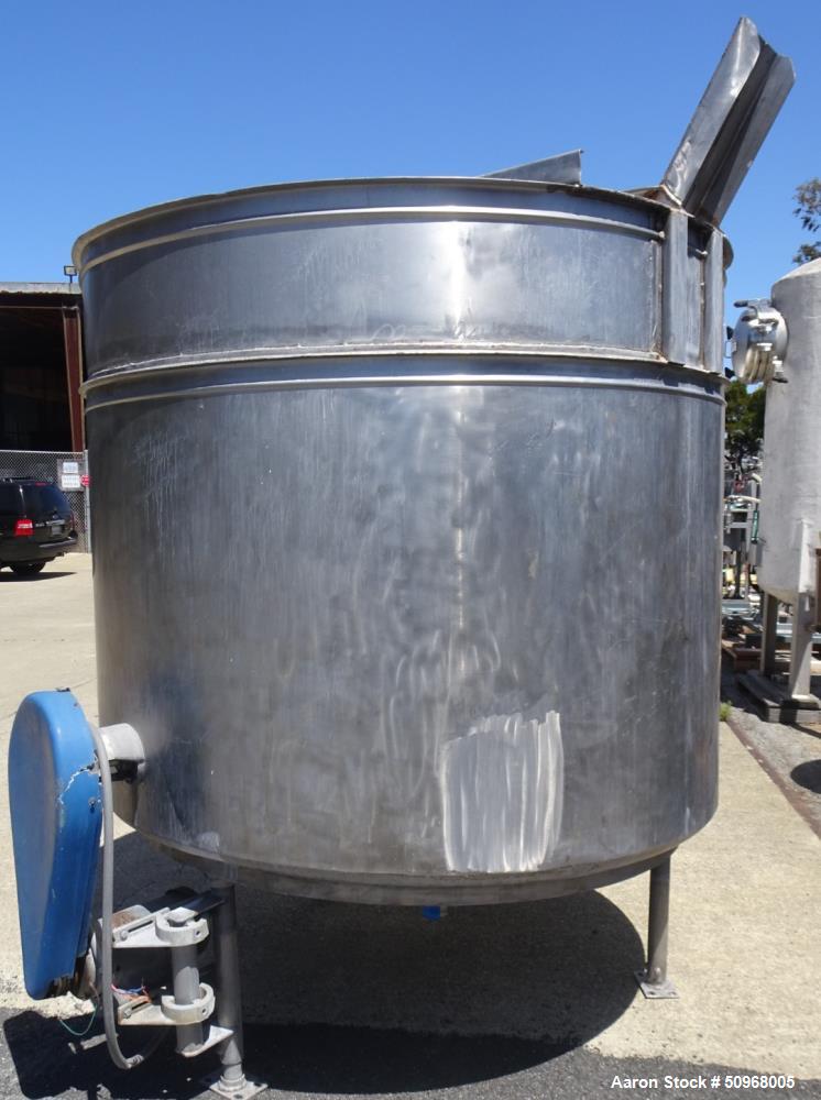 Used Tank, Approximately 700 gallon