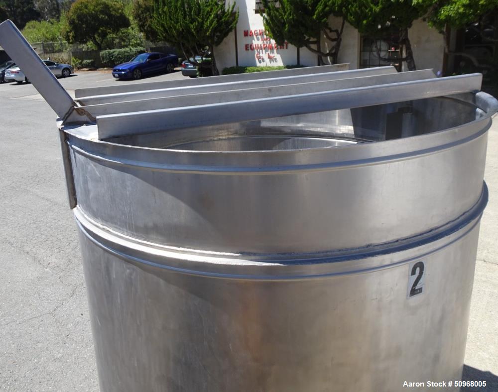 Used Tank, Approximately 700 gallon