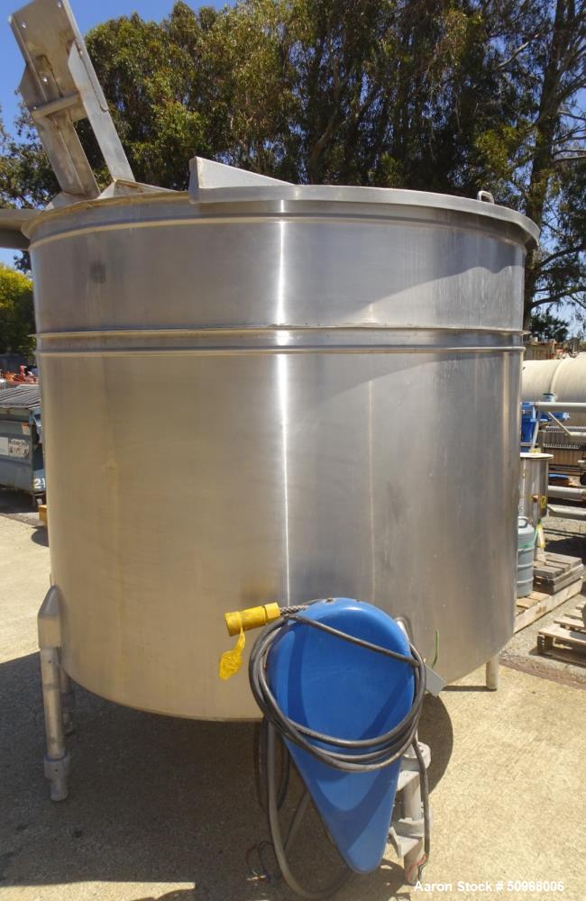 Used Tank, Approximately 700 gallon