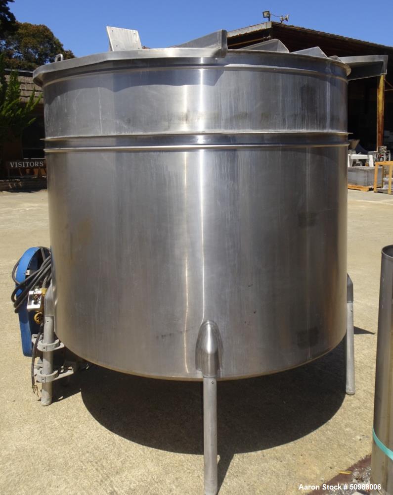Used Tank, Approximately 700 gallon