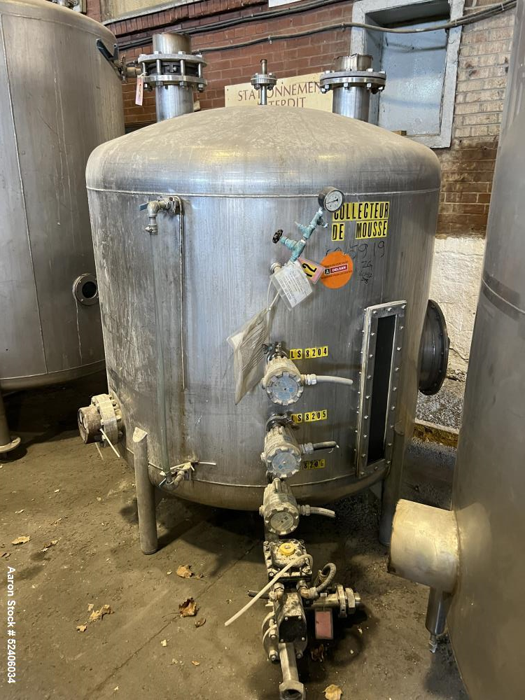 Used-Tank, Approximate 550 Gallon, Stainless Steel, Vertical. Approximate 60" diameter x 42" straight side, dished top & bot...