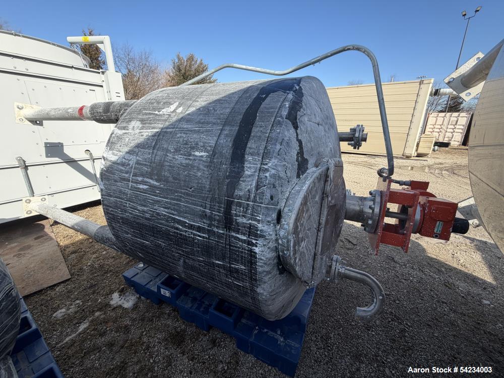 Used 500 Gallon 304 Stainless Steel Mix Tank – Vertical with Proquip Chem Guard Agitator