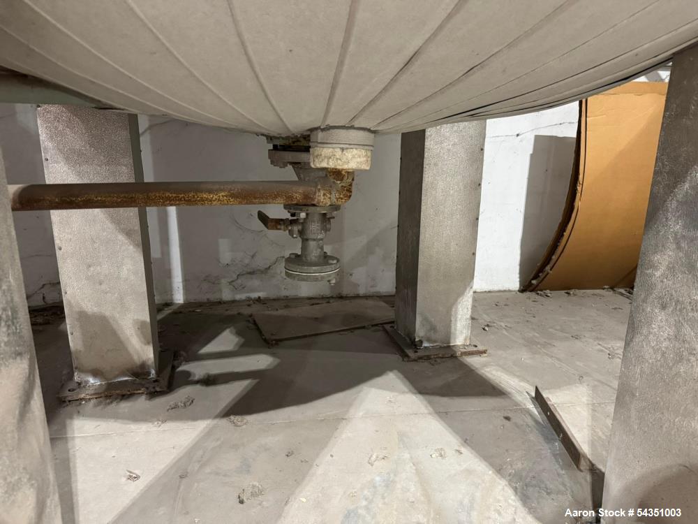 Used Approximate 900 Gallon Stainless Steel Tank. Approximate 60" diameter x 72" straight side, dished top & bottom. Mounted on 4 legs.