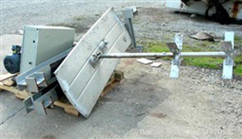 Used Wil Flow kettle, 725 gallon, 304 stainless steel, vertical. 60" diameter x 58" straight side. Open top with (2) half covers, sloped bottom. Dimple jacket on 3' of bottom side wall, rated 50 psi ...