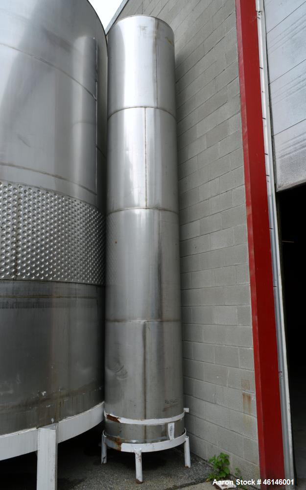 Used Tank, 850 Gallon, Stainless Steel, Vertical