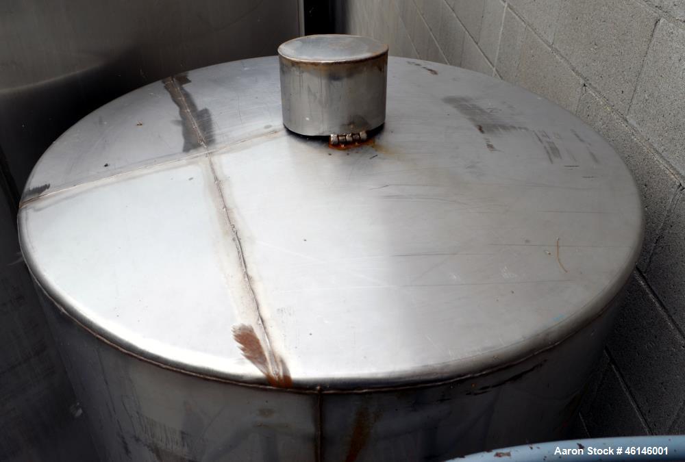 Used Tank, 850 Gallon, Stainless Steel, Vertical