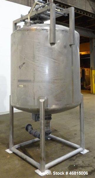 Used Tank, Approximate 700 Gallon, 304 Stainless Steel, Vertical