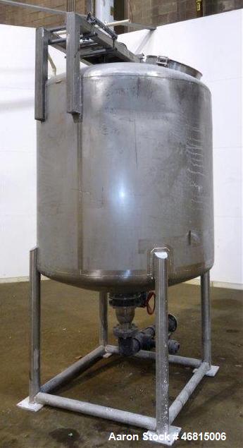 Used Tank, Approximate 700 Gallon, 304 Stainless Steel, Vertical