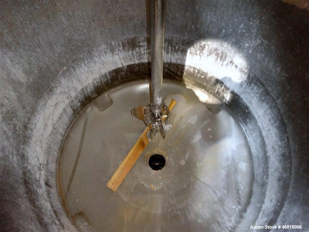 Used Tank, Approximate 700 Gallon, 304 Stainless Steel, Vertical