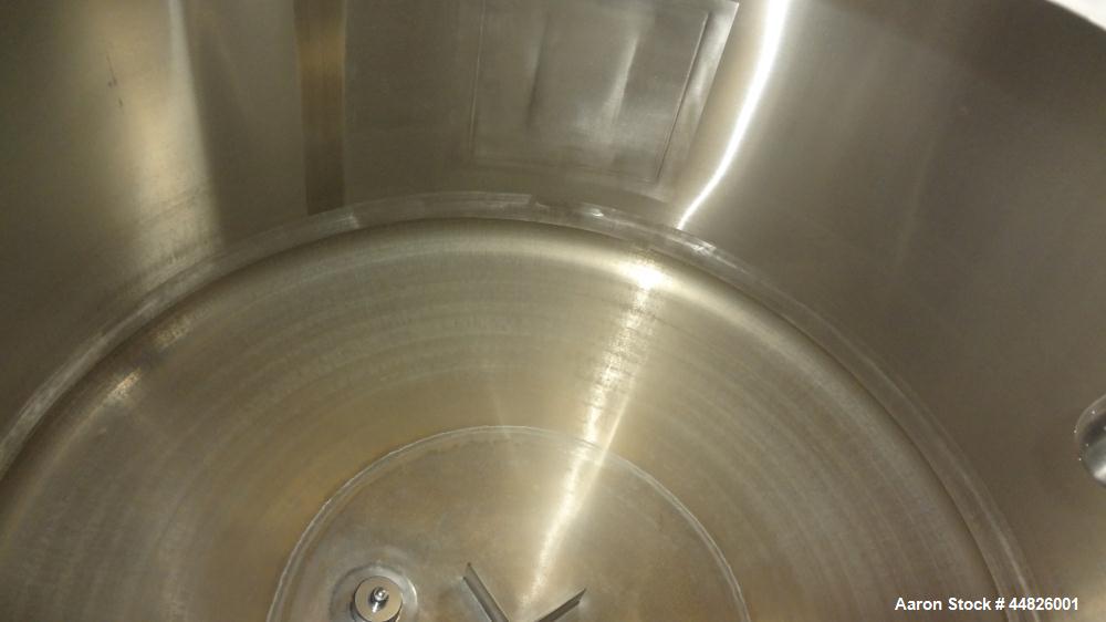 Used 600 Gallon Stainless Steel Apache Stainless Pressure Tank
