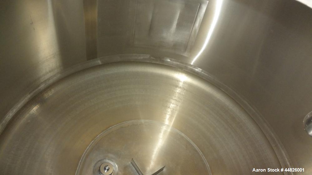 Used-  600 Gallon Stainless Steel Apache Stainless Pressure Tank