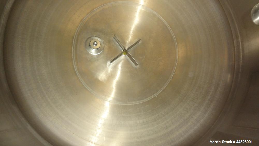 Used 600 Gallon Stainless Steel Apache Stainless Pressure Tank