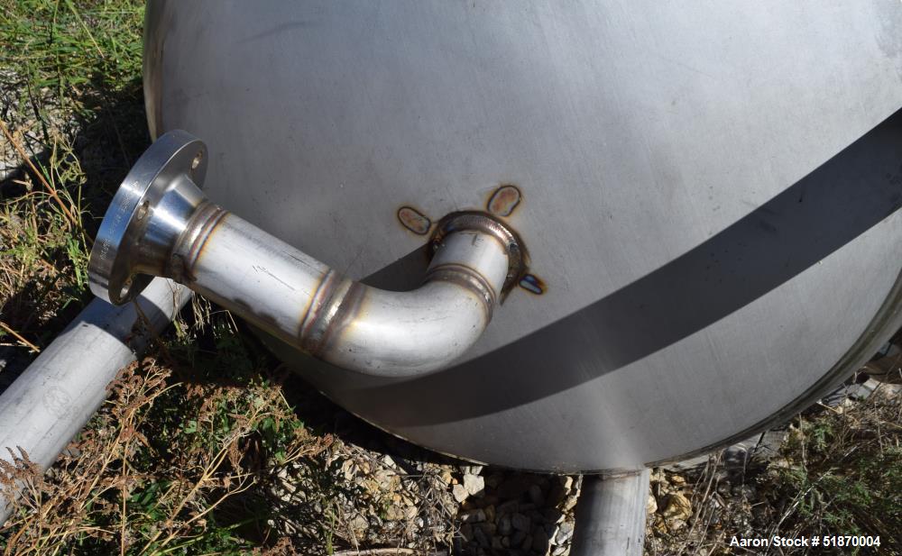 Unused- Apache Stainless Pressure Tank, 700 Gallon, 316L Stainless Steel, Vertical. 48" Diameter x 72" straight side, 2:1 elliptical top & bottom. Internal rated 150 psi at -20 to 300 degrees F. Open...