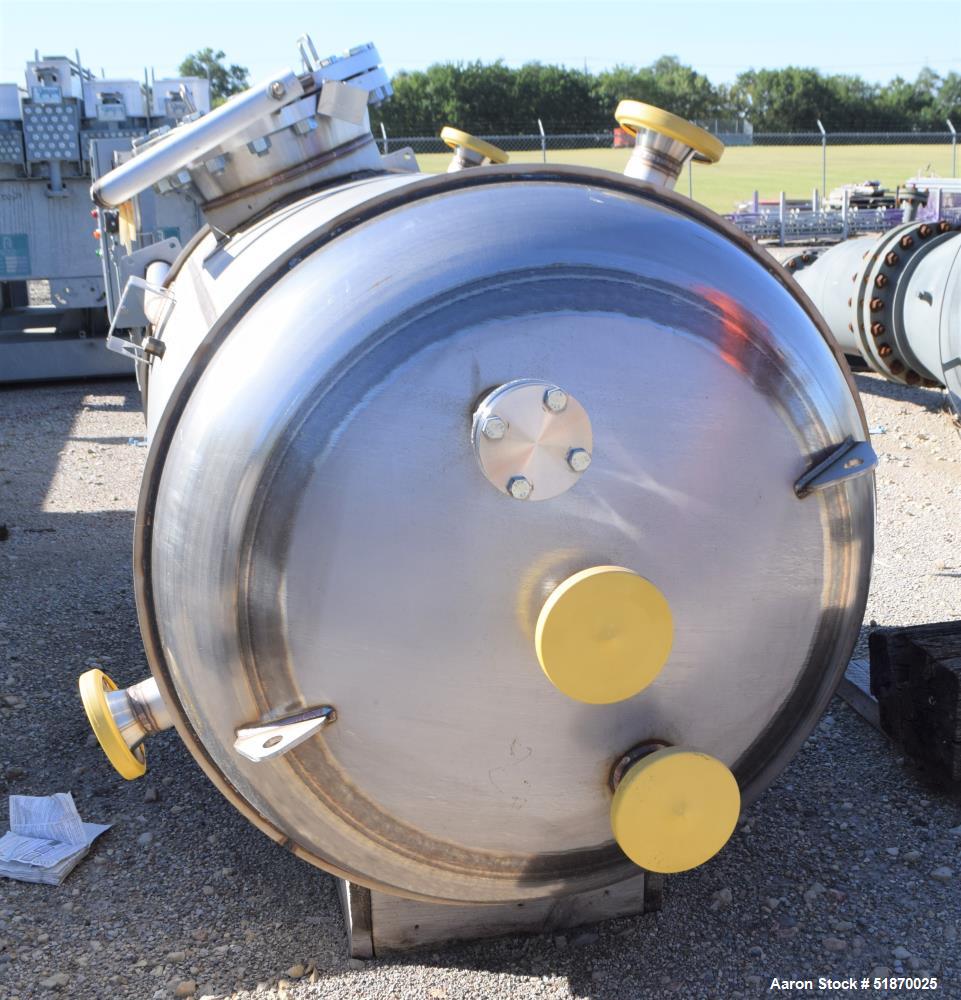 Unused- Apache Stainless Pressure Tank, 695 Gallon, 304L Stainless Steel, Vertical. 48" Diameter x 72" straight side, 2:1 elliptical top & bottom. Internal rated 150 psi / Full Vacuum at -20 to 250 d...