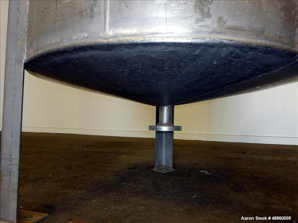 Used Bendel Tank, Approximate 500 Gallon, 304L Stainless Steel, Vertical.