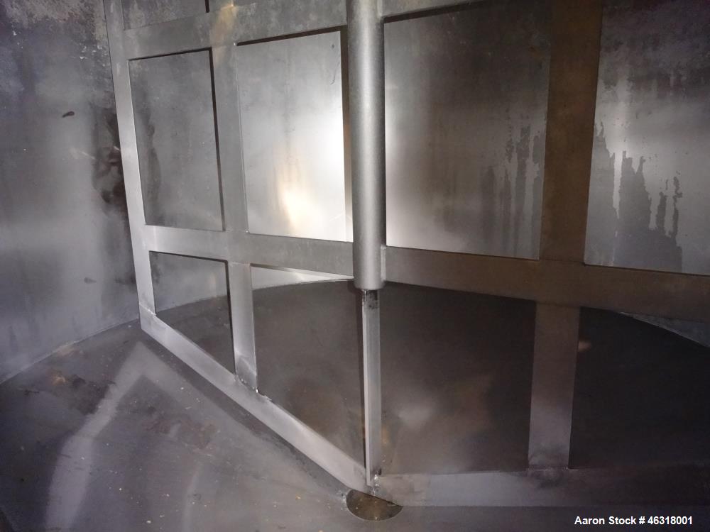Used Blentech Tank, Model Tank 850-A, Approximately 650 Gallons, 304 Stainless Steel, Vertical. 72" Diameter x 34" straight side. Bolt on coned top, coned bottom. Agitated with flat bar style agitato...