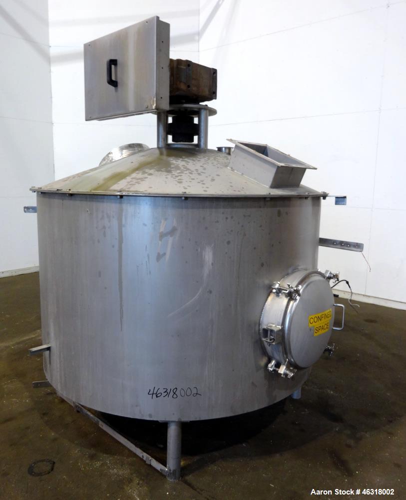 Used Blentech Tank, Model Tank 850-A, Approximately 650 Gallons, 304 Stainless Steel, Vertical. 72" Diameter x 34" straight side. Bolt on coned top, coned bottom. Agitated with flat bar style agitato...