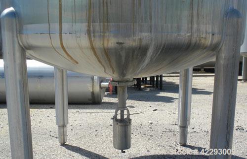Used Cherry Burrell Tank, 600 gallon, 316 stainless steel, vertical. 48" Diameter x 72" straight side, dish top and bottom. Internal CIP spray ball. Top openings: 18" manway with cover, 3" sanitary, ...