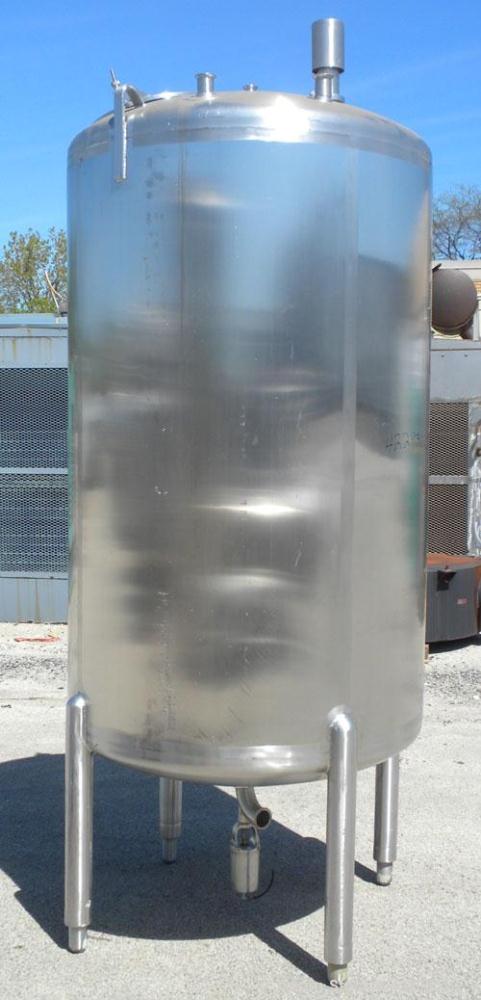 Used Cherry Burrell Tank, 600 gallon, 316L stainless steel, vertical. 48" Diameter x 72" straight side, dish top and bottom. Internal CIP spray ball. Top openings: 18" manway with cover, 3" sanitary,...