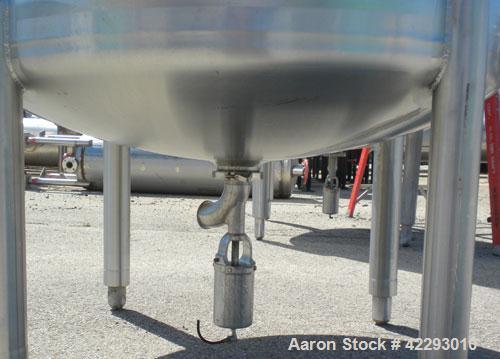 Used Cherry Burrell Tank, 600 gallon, 316L stainless steel, vertical. 48" Diameter x 72" straight side, dish top and bottom. Internal CIP spray ball. Top openings: 18" manway with cover, 3" sanitary,...