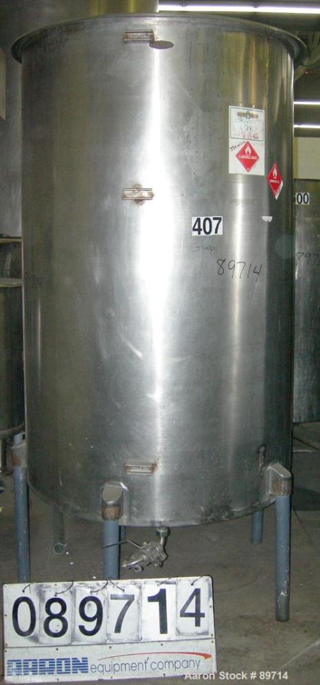 Used Chicago Carb-O-Tank, 585 Gallon, 304 Stainless Steel, Vertical. 48" diameter x 75" straight side, open top with cover, sloped bottom. Approximate 1" off center bottom outlet. Side bottom 3 blade...
