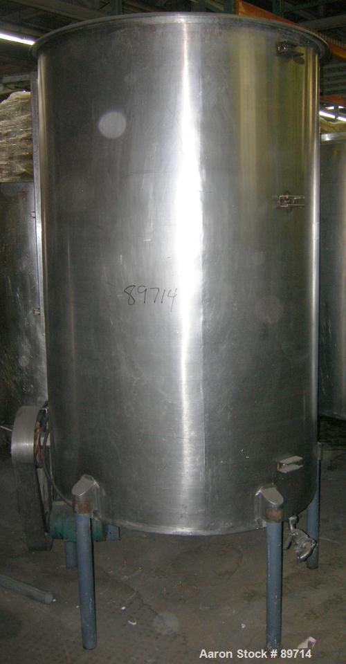 Used Chicago Carb-O-Tank, 585 Gallon, 304 Stainless Steel, Vertical. 48" diameter x 75" straight side, open top with cover, sloped bottom. Approximate 1" off center bottom outlet. Side bottom 3 blade...