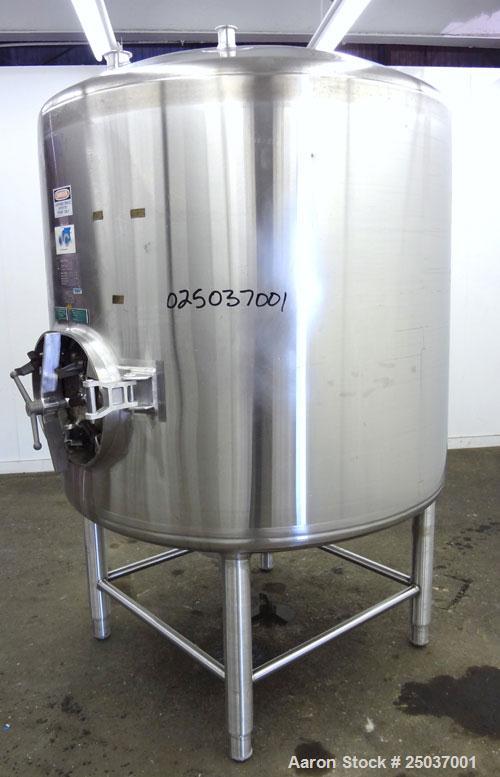 Used DCI WFI Storage Pressure Tank, 500 Gallon, 316L Stainless Steel, Vertical. 53-3/4” Diameter x 44” straight side, dished top and bottom. Internal rated +30/-15 psi at 250 degrees F. Openings top ...