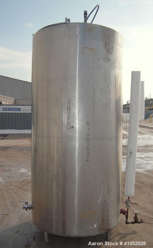 Used DCI Jacketed Tank, 750 Gallon, 304 Stainless Steel, Vertical. Flat top with 1/2 hinged cover, sloped bottom. Bottom head and 1/3 bottom sidewall dimple jacketed, rated 90 psi at 200 deg F. 2" tr...