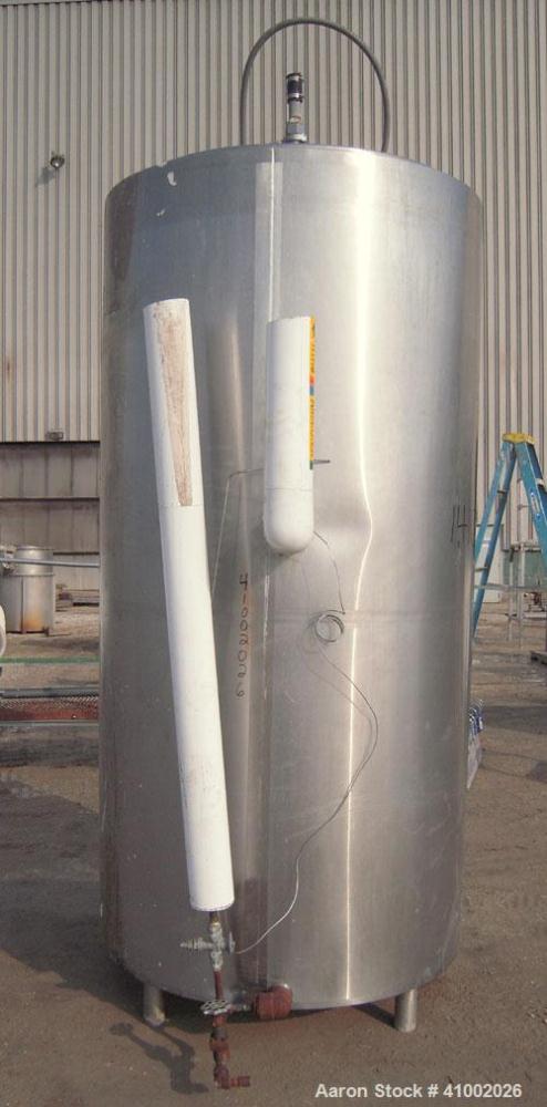 Used DCI Jacketed Tank, 750 Gallon, 304 Stainless Steel, Vertical. Flat top with 1/2 hinged cover, sloped bottom. Bottom head and 1/3 bottom sidewall dimple jacketed, rated 90 psi at 200 deg F. 2" tr...